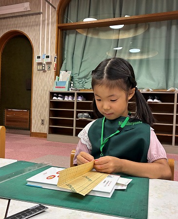 てんぱく図書館「夏休み子ども司書」の写真2